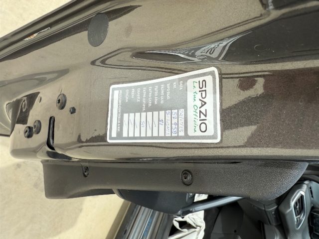 PEUGEOT 2008 usata, con Specchietti laterali elettrici