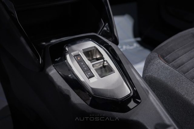 PEUGEOT 2008 usata, con Bracciolo
