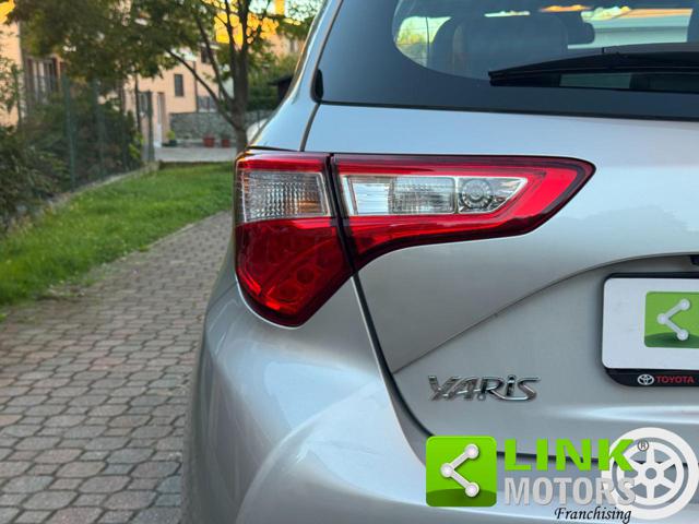 TOYOTA Yaris usata, con Touch screen