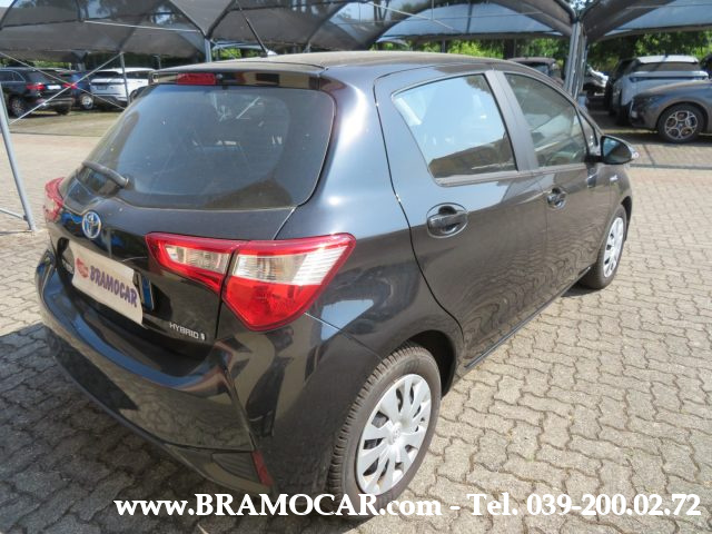 TOYOTA Yaris usata, con Autoradio