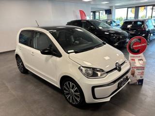 VOLKSWAGEN up! usata, con USB