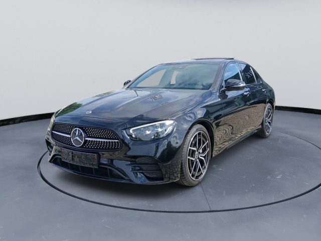 MERCEDES-BENZ E 220 usata, con Chiusura centralizzata