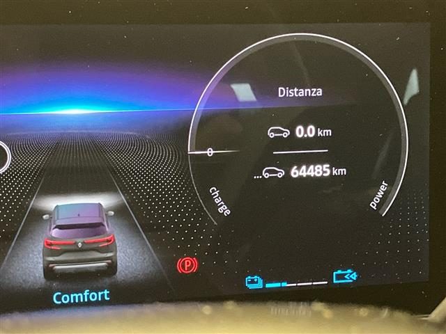 RENAULT Austral usata, con Sensori di parcheggio anteriori