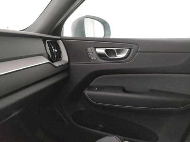 VOLVO XC60 usata, con Sedile posteriore sdoppiato