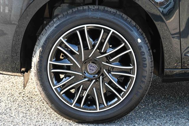 LANCIA Ypsilon usata, con ESP