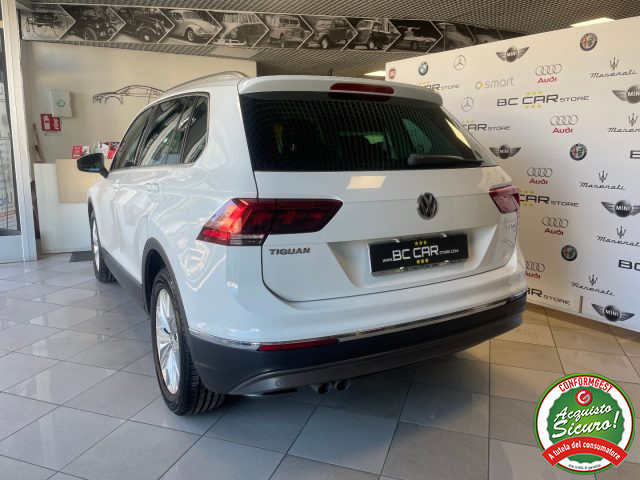 VOLKSWAGEN Tiguan usata, con Autoradio