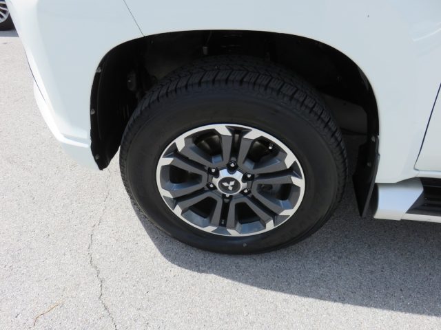 MITSUBISHI L200 usata, con Alzacristalli elettrici
