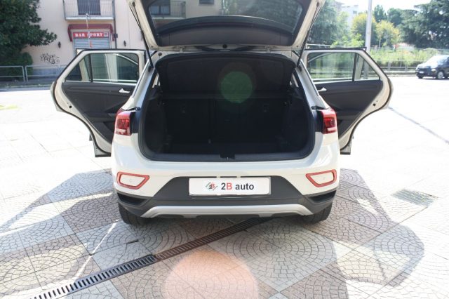 VOLKSWAGEN T-Roc usata, con Autoradio digitale