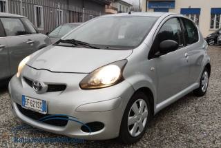 TOYOTA Aygo 1.0VVT-i 5p Connect AUTOMATICA