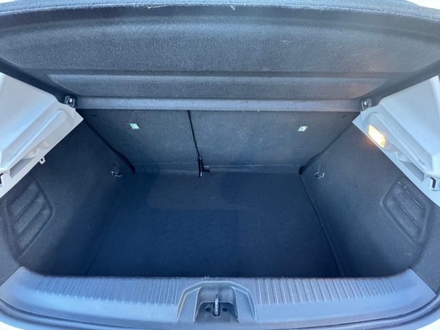 RENAULT Clio usata, con Touch screen