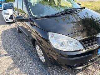 RENAULT Grand Scenic usata, con Airbag