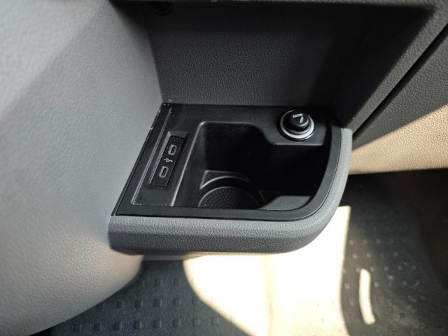 VOLKSWAGEN Transporter usata 25