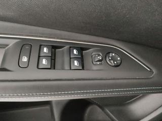 PEUGEOT 3008 usata, con Sistema di navigazione