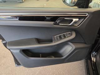 PORSCHE Macan usata, con Alzacristalli elettrici