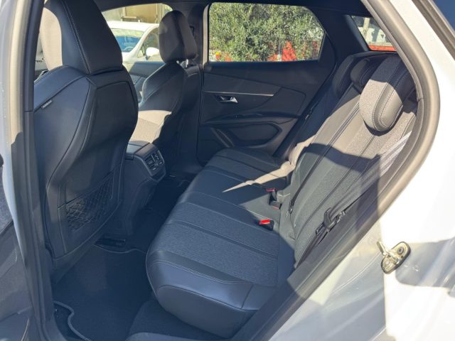 PEUGEOT 3008 usata, con Vetri oscurati