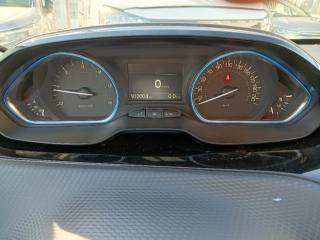 PEUGEOT 2008 usata, con Autoradio