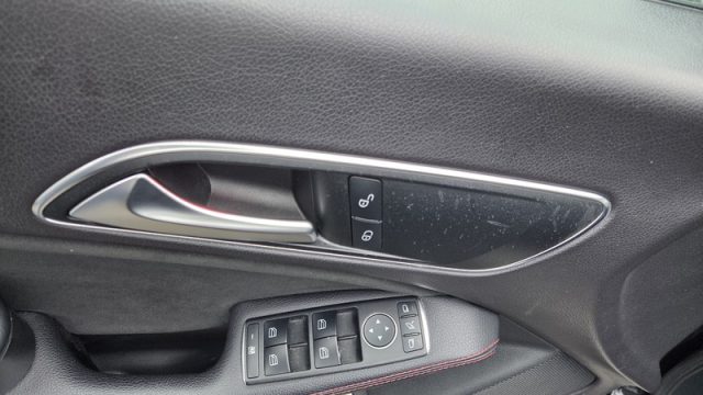 MERCEDES-BENZ CLA 220 usata, con Interni in pelle