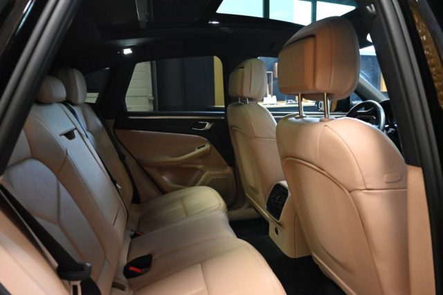 PORSCHE Macan usata 107