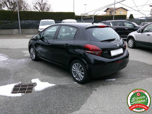 PEUGEOT 208 usata, con Autoradio