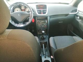 PEUGEOT 207 usata, con Sedile posteriore sdoppiato