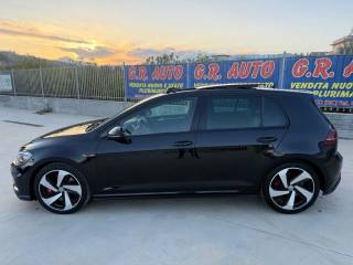 VOLKSWAGEN Golf GTI usata, con Autoradio