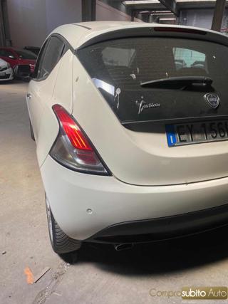 LANCIA Ypsilon usata, con Servosterzo