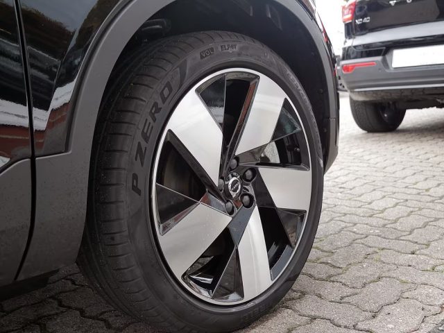 VOLVO XC40 usata, con Autoradio