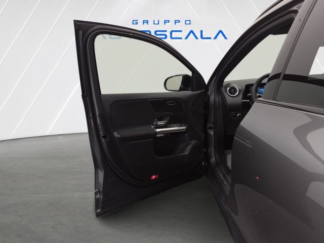 MERCEDES-BENZ GLA 200 usata, con Chiusura centralizzata