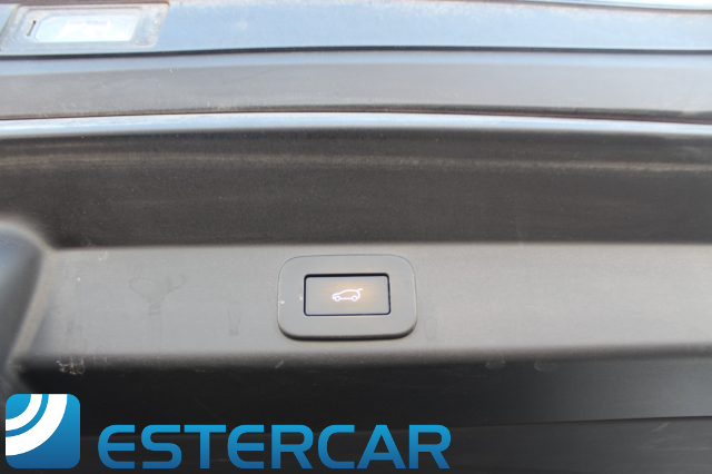 LAND ROVER Range Rover Sport usata, con Sedile posteriore sdoppiato
