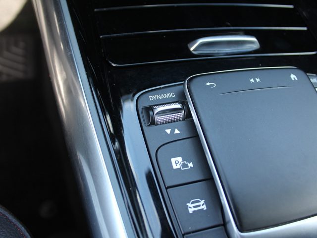 MERCEDES-BENZ GLA 200 usata, con Isofix
