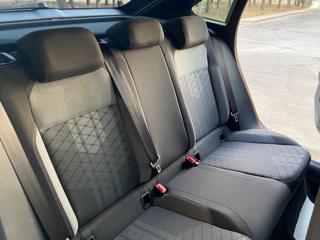 VOLKSWAGEN Taigo usata, con Luci diurne LED