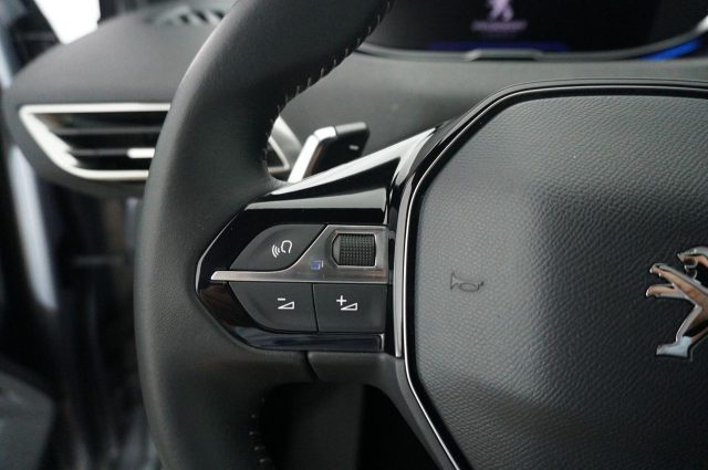 PEUGEOT 3008 usata, con Touch screen