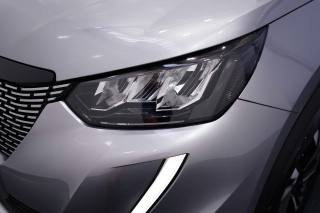 PEUGEOT 2008 usata, con Sensori di parcheggio posteriori