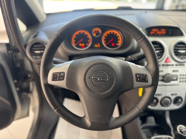 OPEL Corsa usata, con Specchietti laterali elettrici