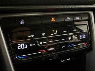 VOLKSWAGEN T-Roc usata, con USB