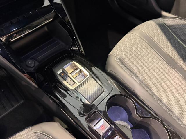 PEUGEOT 2008 usata, con Airbag testa
