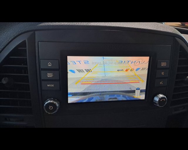 MERCEDES-BENZ Vito usata 8