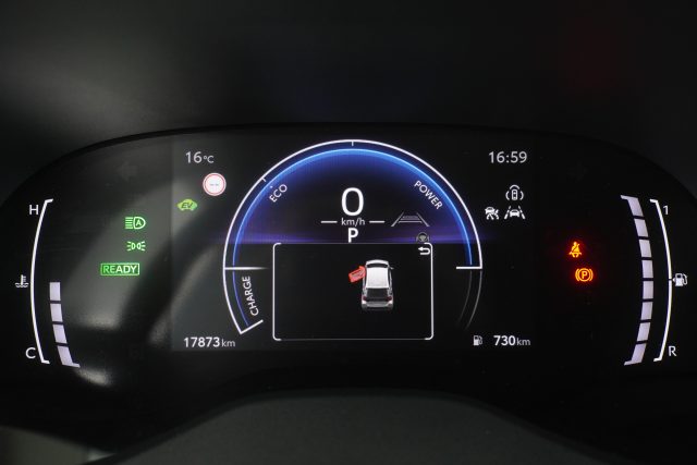 TOYOTA Yaris usata 6