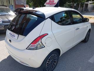 LANCIA Ypsilon usata, con Autoradio