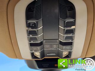 PORSCHE Macan usata, con Autoradio digitale