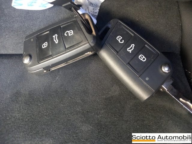 VOLKSWAGEN T-Roc usata, con Specchietti laterali elettrici