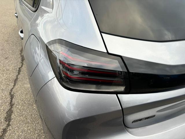 PEUGEOT 208 usata, con USB