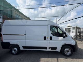 PEUGEOT Boxer usata, con Autoradio