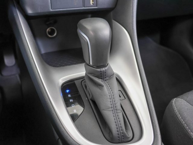 TOYOTA Yaris usata, con Bluetooth