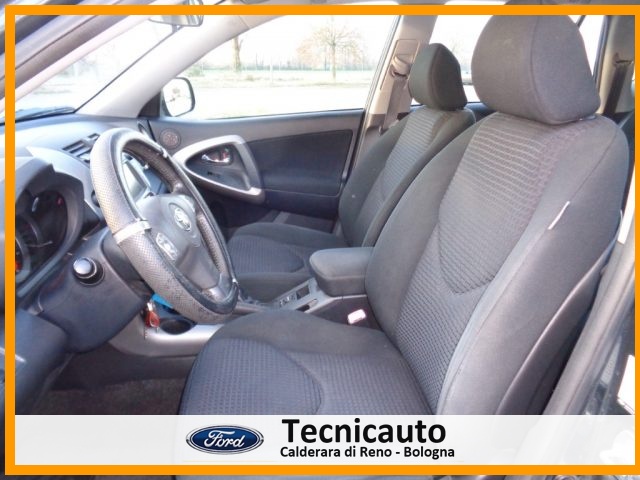 TOYOTA RAV 4 usata, con Controllo automatico clima