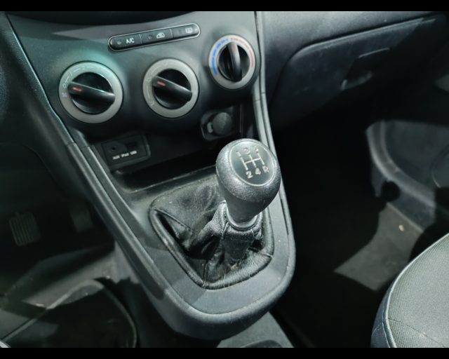 HYUNDAI i10 usata 8