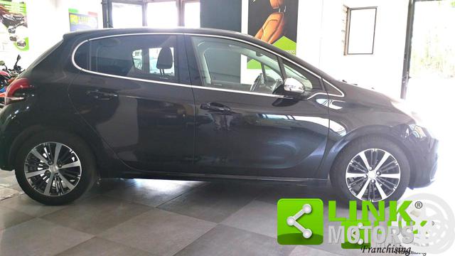 PEUGEOT 208 usata 3
