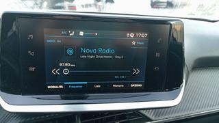 PEUGEOT 2008 usata, con Park Distance Control