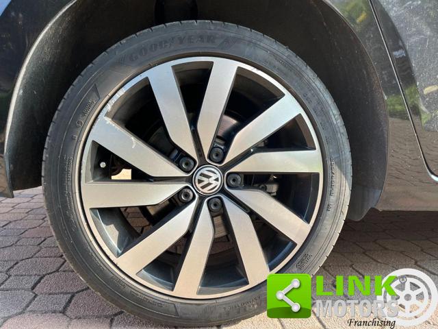 VOLKSWAGEN Touran usata, con Cerchi in lega