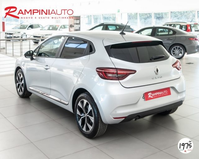 RENAULT Clio usata, con Climatizzatore